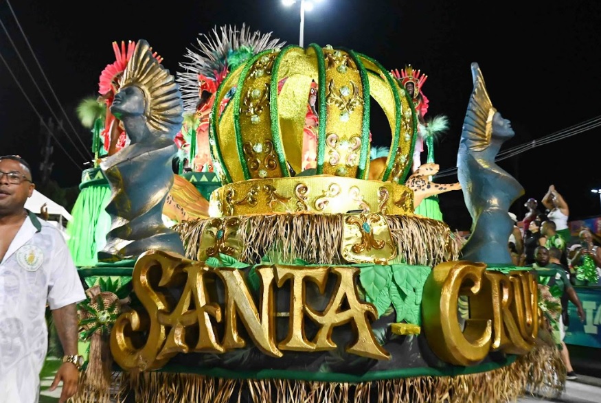 Santa Cruz vence a Série Prata e garante retorno à Sapucaí no Carnaval 2027